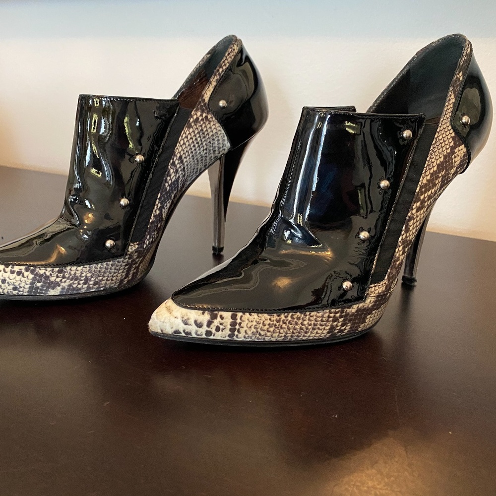 Casadei 7 Black Patent Leather Snakeskin Booties - Picture 3 of 8